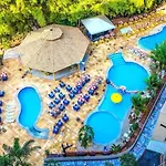 ÁGUAS TERMAIS NATURAIS PISCINAS QUENTES 24horas BRINDE Passaport Para Goldendolphin Supreme e Express No Golden Dolphin Grand Hotel Resort